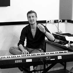 José - Professeur de chant et chorale